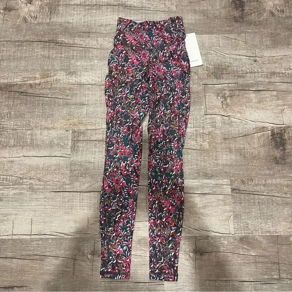 NWT!! Lululemon - Base Pace High-Rise Fleece Tight 28" - Size 2 - Picture 8 of 9